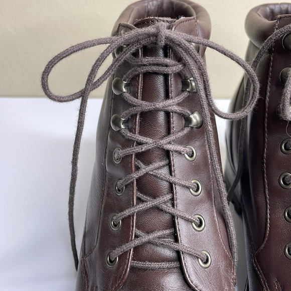 St JOHN’S BAY Brown Leather Lace-Up Ankle Boots Faux Fur Lined Footbed & Insole - Picture 6 of 16